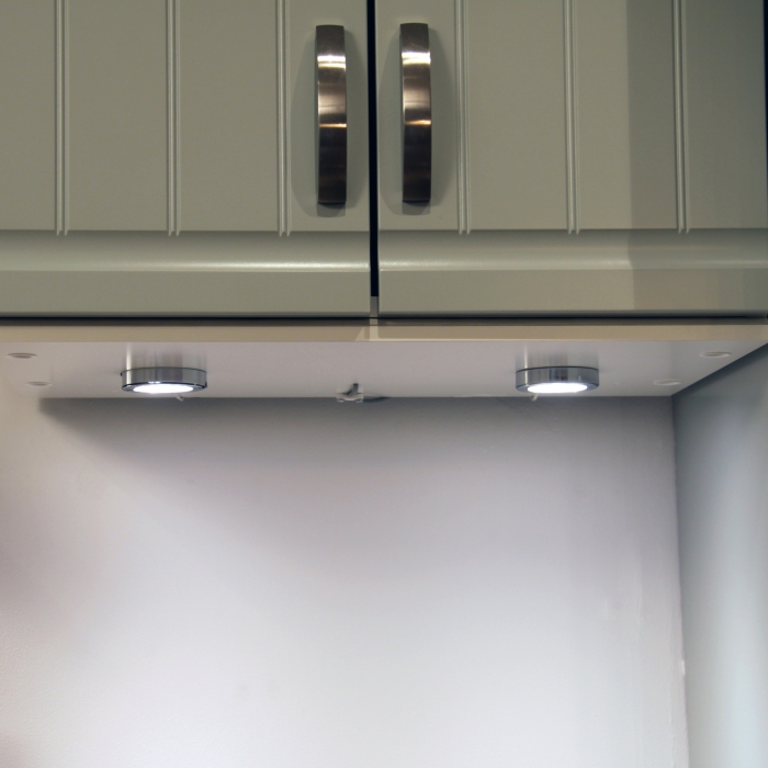 Lights can be mounted under the cabinet. (Below the safety trip plate).